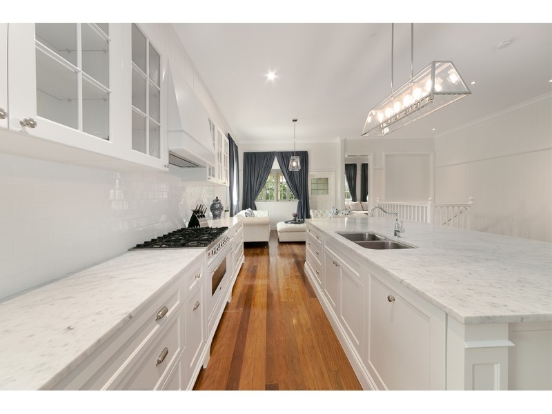 6 Lomond Terrace, East Brisbane QLD 4169