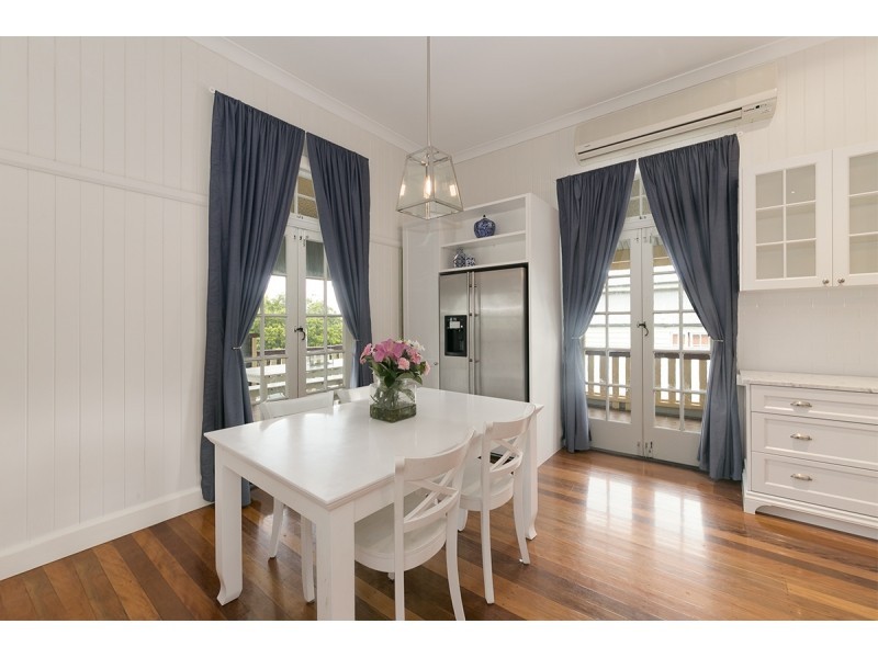 6 Lomond Terrace, East Brisbane QLD 4169