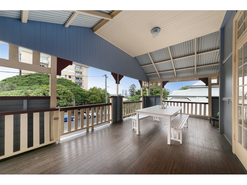 6 Lomond Terrace, East Brisbane QLD 4169