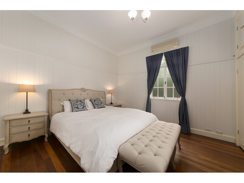 6 Lomond Terrace, East Brisbane QLD 4169