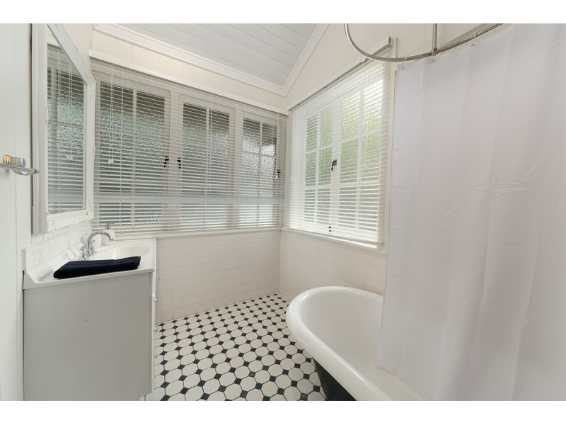 6 Lomond Terrace, East Brisbane QLD 4169