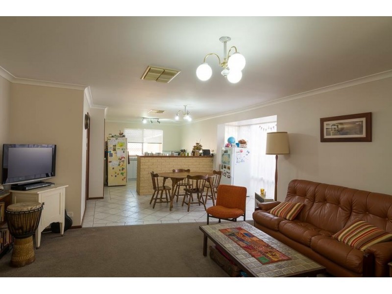 b/5 Gorst Court, Eaton WA 6232