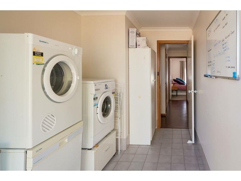 b/5 Gorst Court, Eaton WA 6232