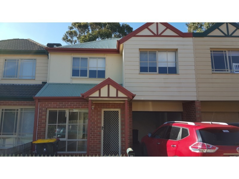 8 Kings Court, Oakleigh East VIC 3166