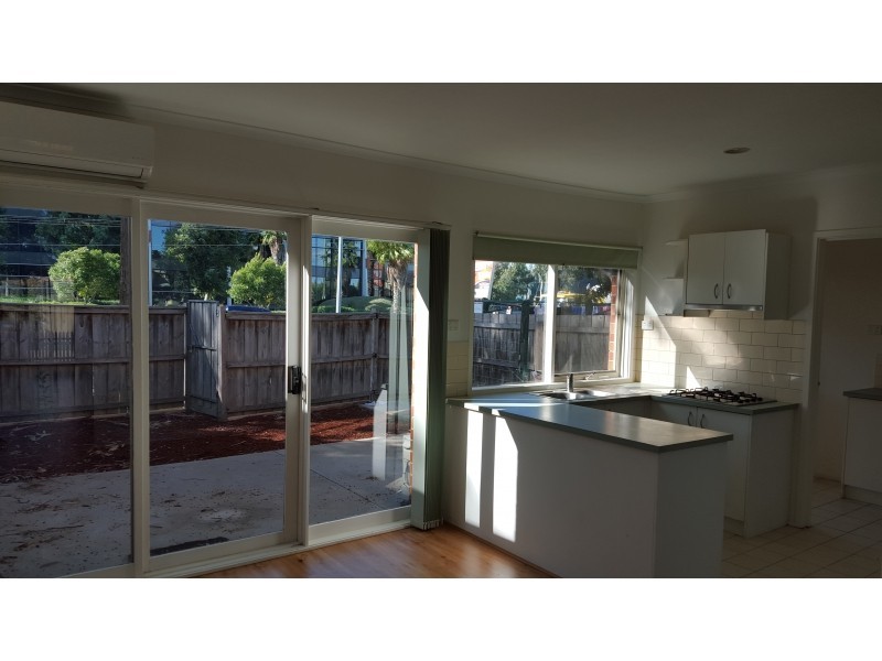 8 Kings Court, Oakleigh East VIC 3166