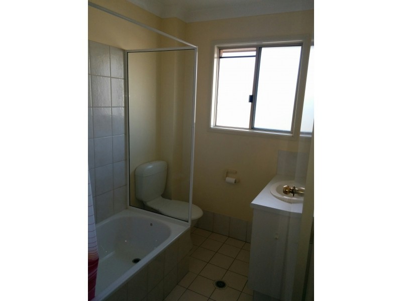 4/197 Juliette Street, Greenslopes QLD 4120