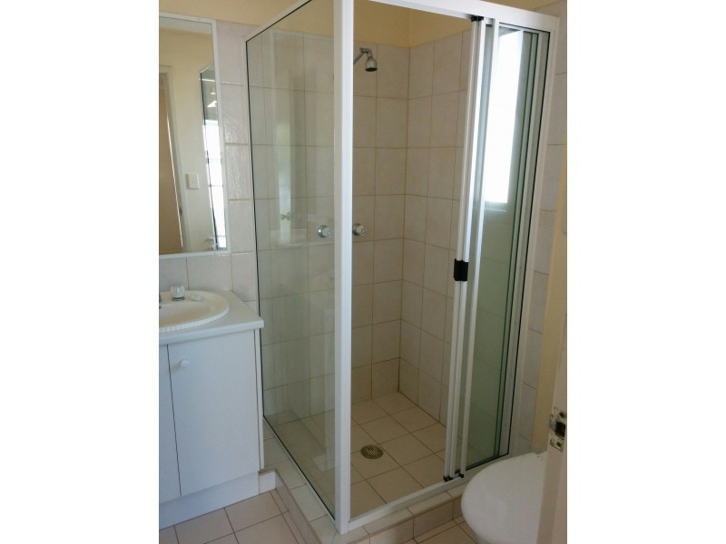 4/197 Juliette Street, Greenslopes QLD 4120