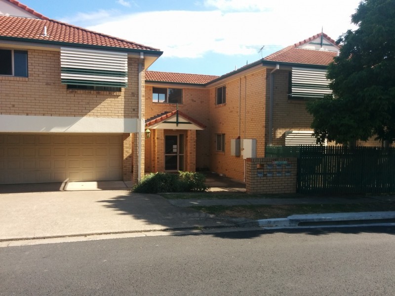 4/197 Juliette Street, Greenslopes QLD 4120