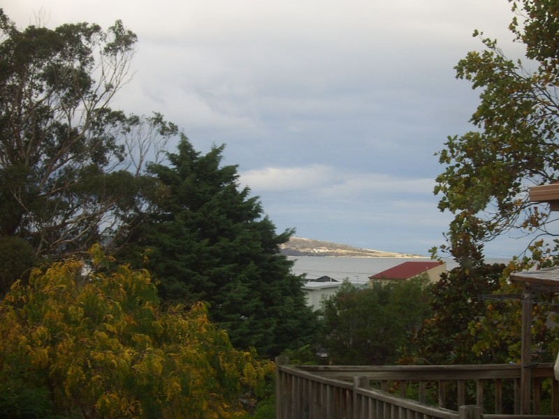 5/16 Pearsall Avenue, Blackmans Bay TAS 7052