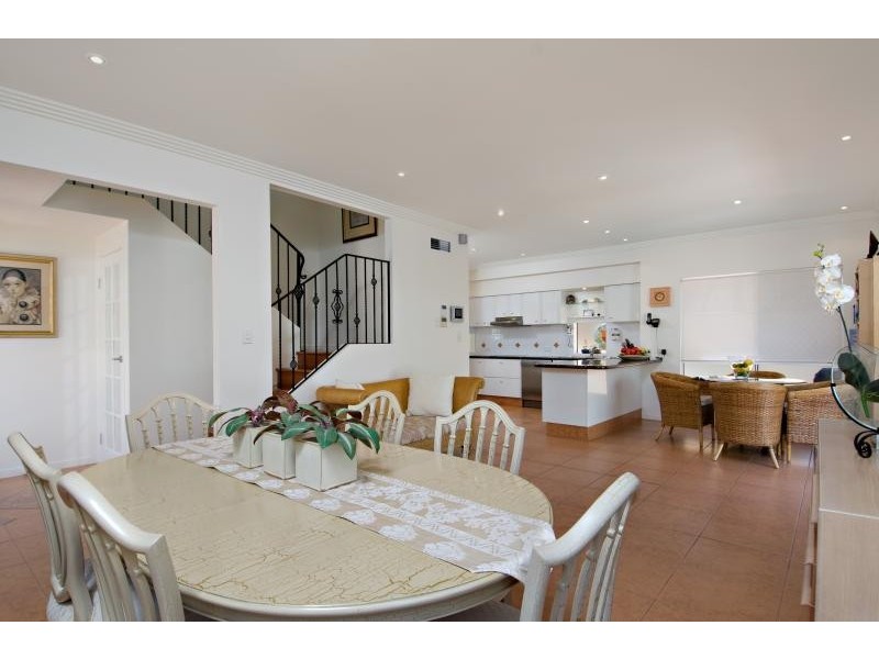 11 Lavarack Road, Mermaid Beach QLD 4218