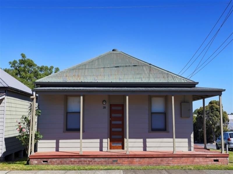 39 Robert Street, Wallsend NSW 2287