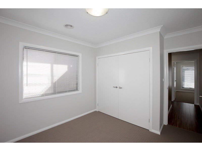 3 Hollows Crescent, Lloyd NSW 2650