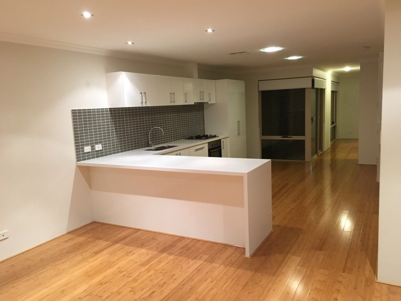 11a Teocote Crescent, Aubin Grove WA 6164