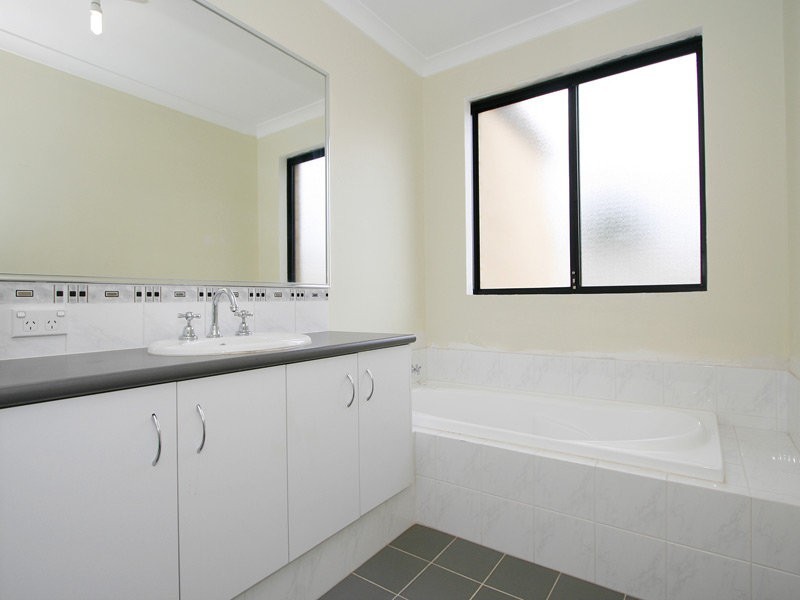 34a Pilkington Circus, Beechboro WA 6063