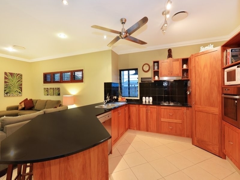 6 Turpentine Street, Redlynch QLD 4870