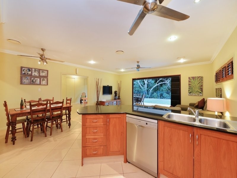 6 Turpentine Street, Redlynch QLD 4870