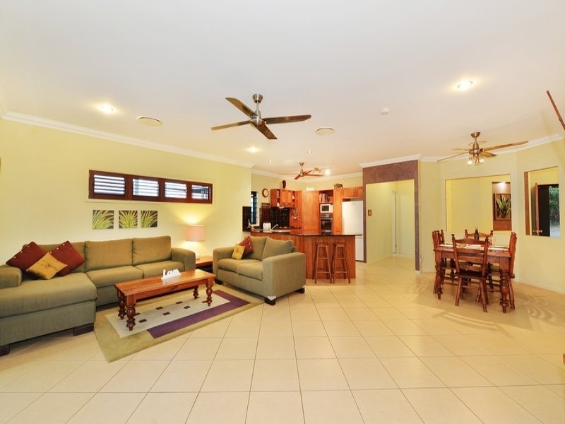 6 Turpentine Street, Redlynch QLD 4870