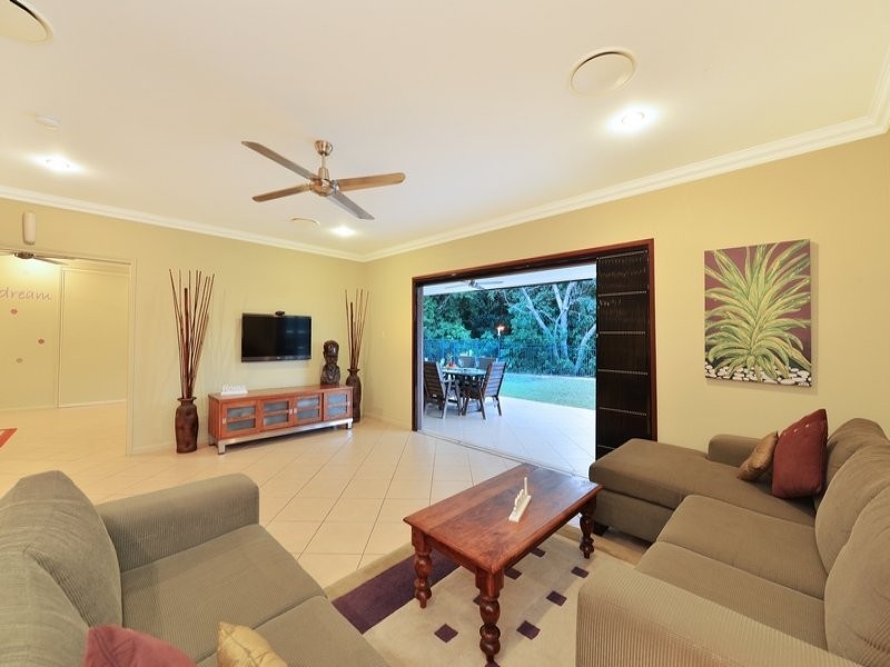 6 Turpentine Street, Redlynch QLD 4870