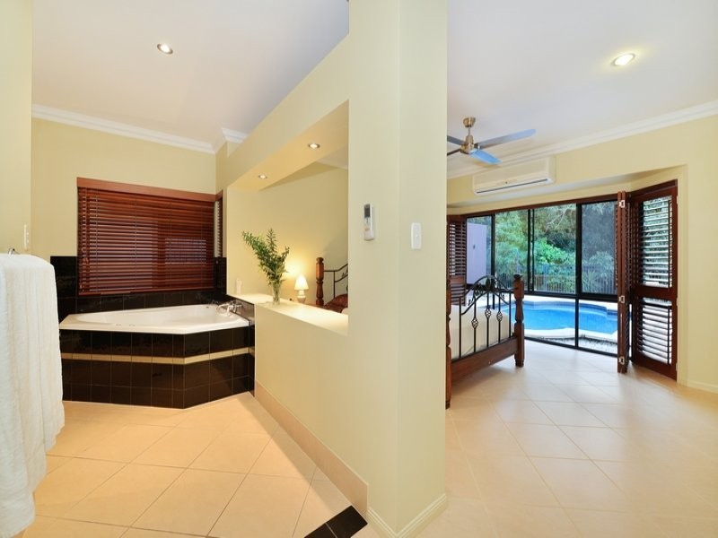 6 Turpentine Street, Redlynch QLD 4870