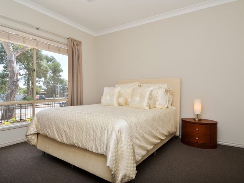 37 Harbrow Grove, Seacombe Gardens SA 5047