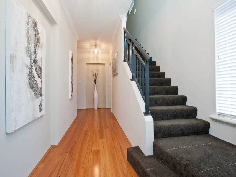 3 Farris Place, Innaloo WA 6018