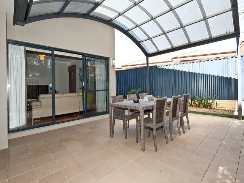 3 Farris Place, Innaloo WA 6018