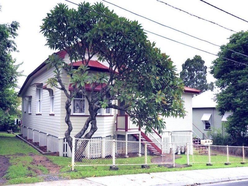 2/38 Lockhart Street, Woolloongabba QLD 4102