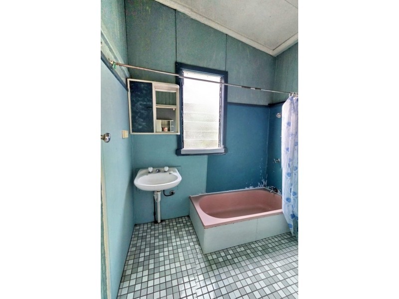 2/38 Lockhart Street, Woolloongabba QLD 4102