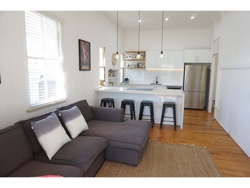 623 Old Cleveland Road, Camp Hill QLD 4152