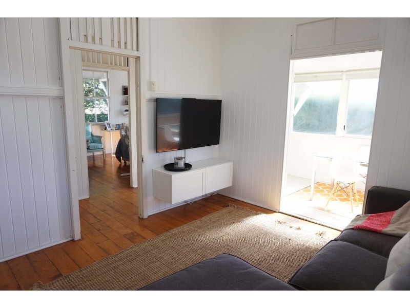 623 Old Cleveland Road, Camp Hill QLD 4152