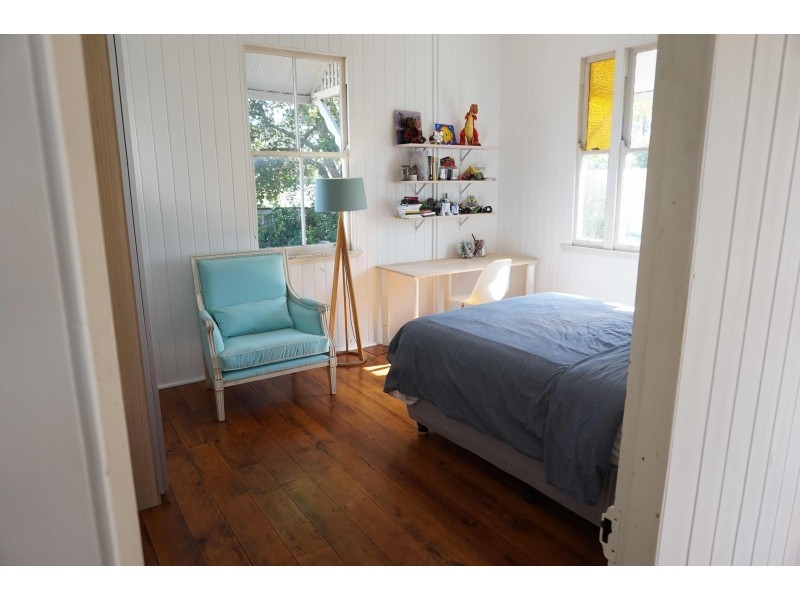 623 Old Cleveland Road, Camp Hill QLD 4152