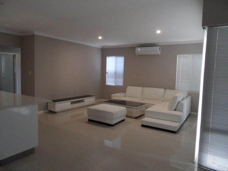 B/13 Jacqueline Street, Bayswater WA 6053