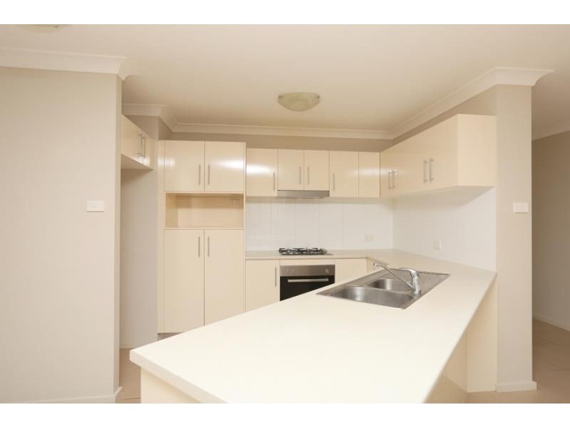 8 Devonshire Street, Cameron Park NSW 2285