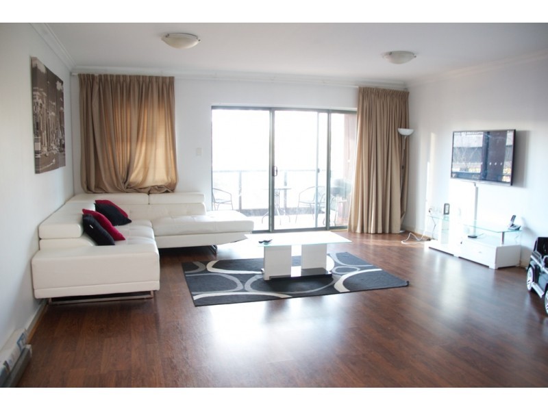 H14/110 Mounts Bay Road, Perth WA 6000