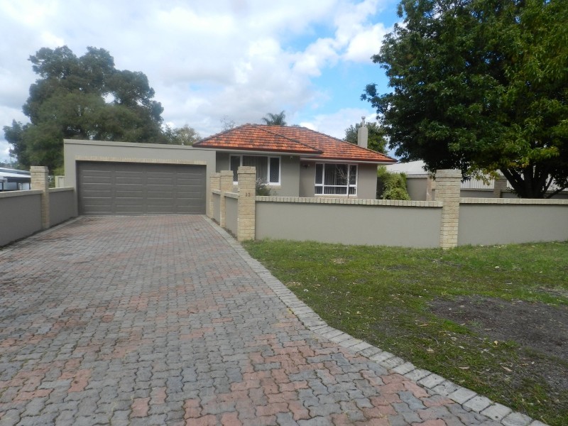 13 EASTFIELD COURT, Ferndale WA 6148