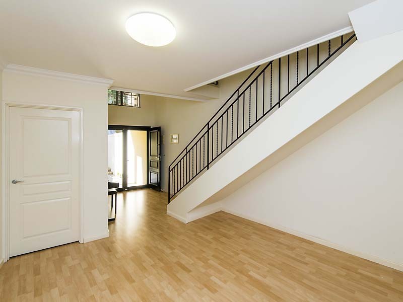 10/25 Groves Avenue, Attadale WA 6156