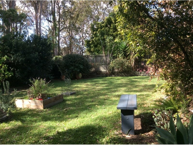 10 Laver Street, Macgregor QLD 4109