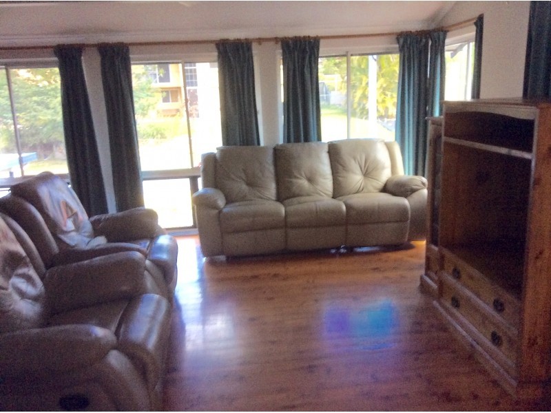 10 Laver Street, Macgregor QLD 4109