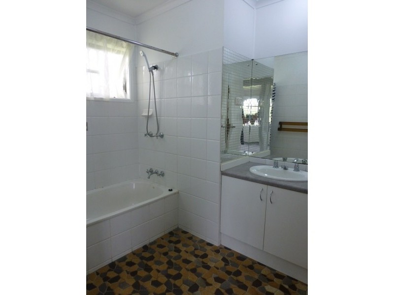 9 Bligh Street, Kirwan QLD 4817