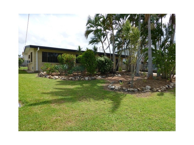 9 Bligh Street, Kirwan QLD 4817