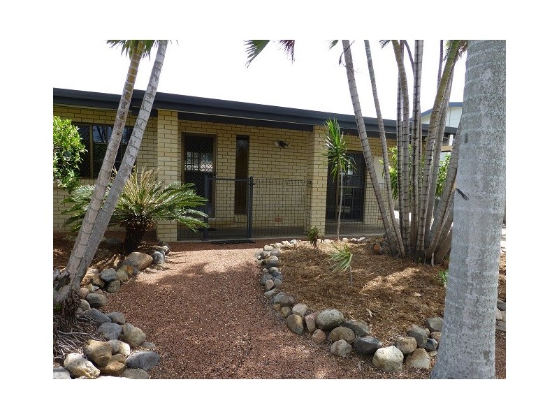 9 Bligh Street, Kirwan QLD 4817