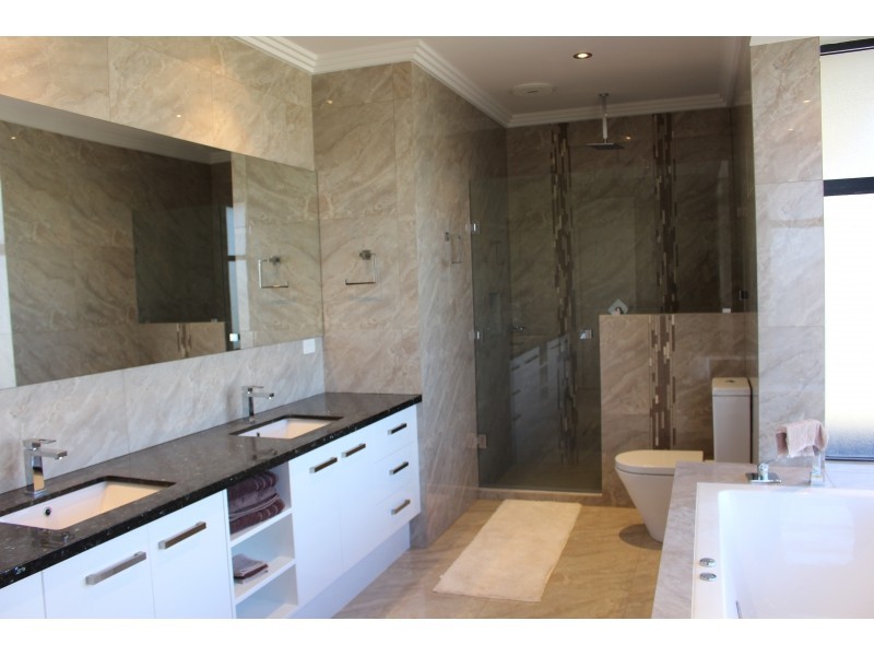 3 Trumpeter Parade, Yanchep WA 6035