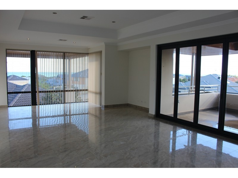 3 Trumpeter Parade, Yanchep WA 6035