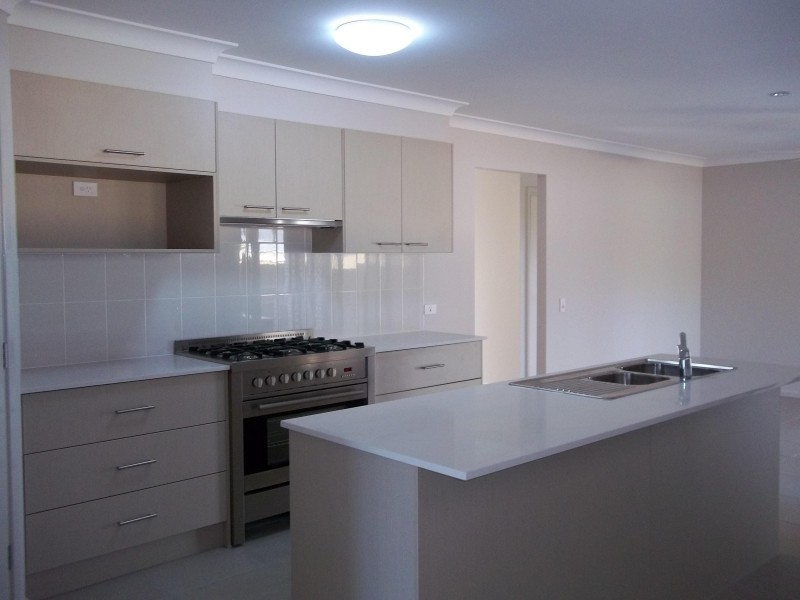 66 Steelwood Street, Heathwood QLD 4110