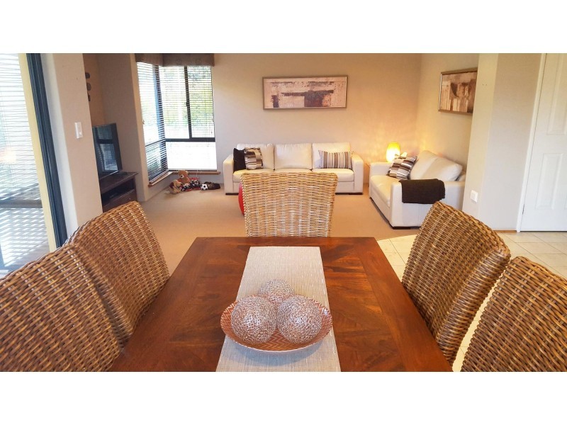 121 Rothesay Heights, Mindarie WA 6030