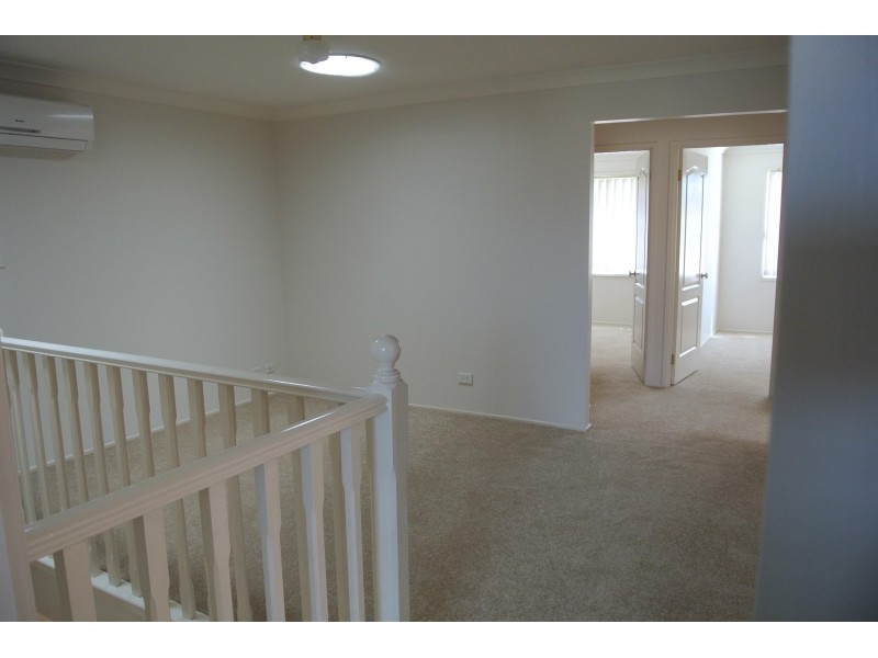 8 Chestnut Crescent, Prestons NSW 2170