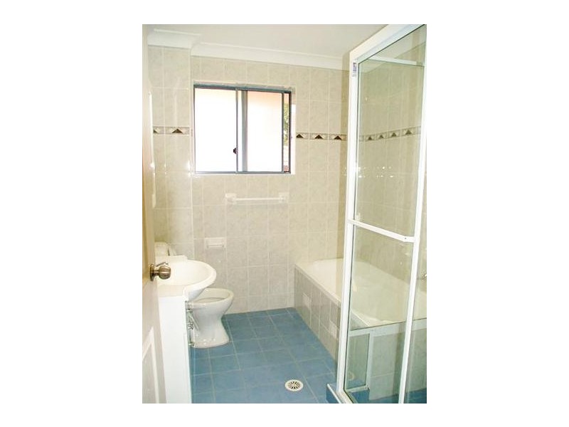 16/8 shaftesbury street, Carlton NSW 2218