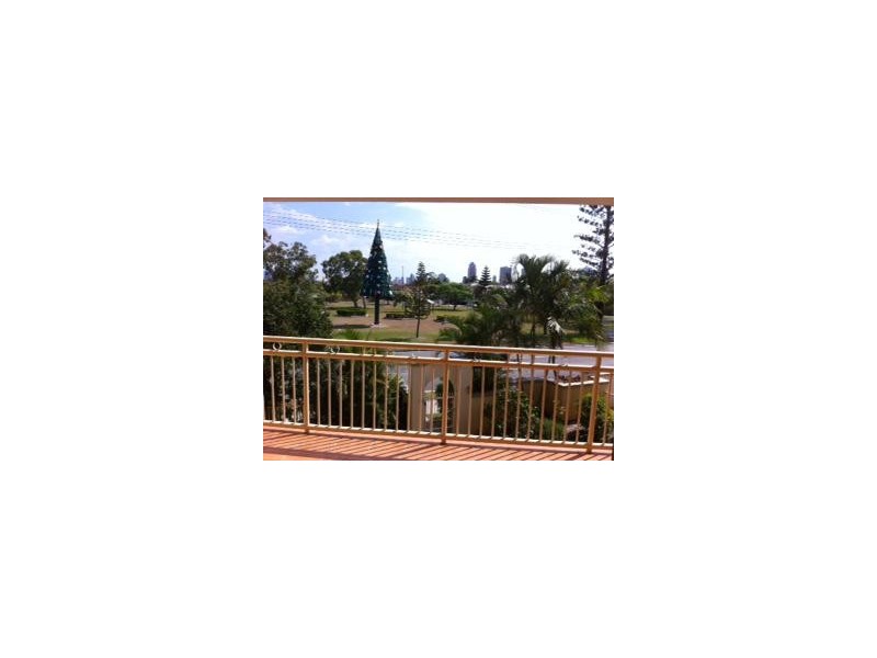 9/76 Thomas Drive, Chevron Island QLD 4217
