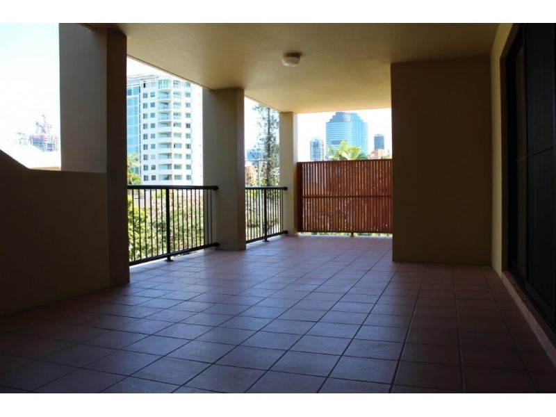 6/64 Lambert Street, Kangaroo Point QLD 4169