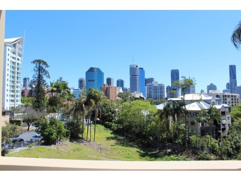 6/64 Lambert Street, Kangaroo Point QLD 4169